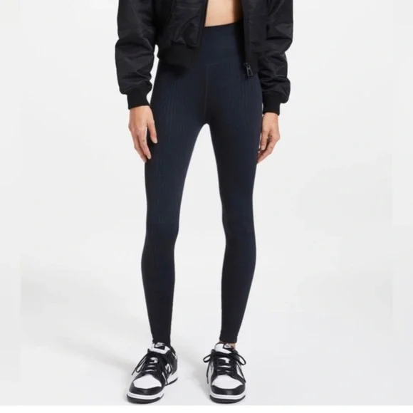 GOOD AMERICAN LEGGINGS WIDE RIB SHINE CLEAN SEAMLESS NWT BLACK - Picture 2 of 8